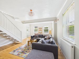 Lounge- click for photo gallery